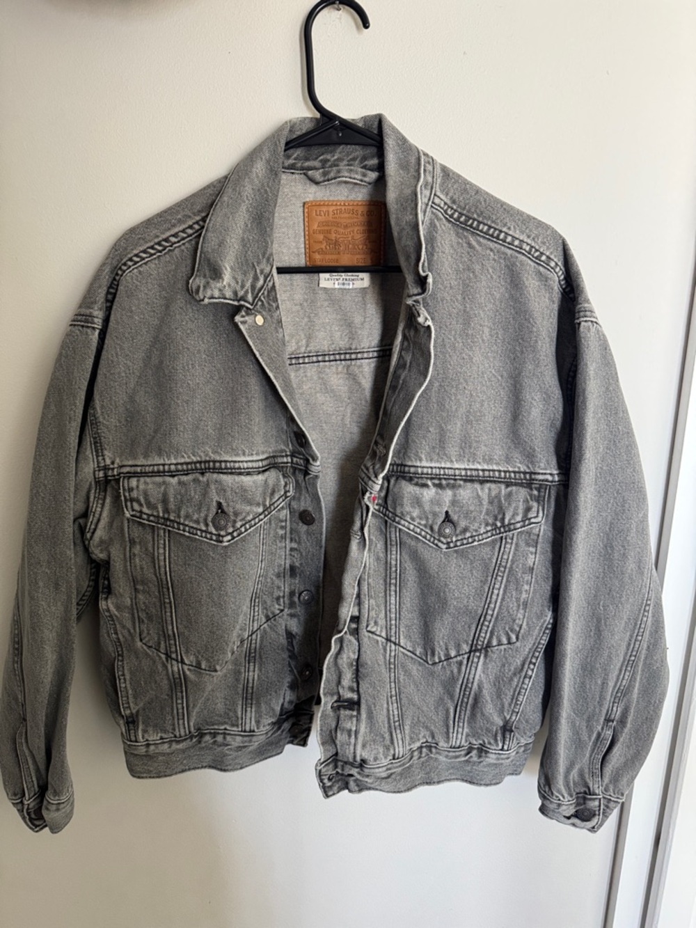 Oversized Levi's Gray Lightweight Jacket Timeless Style